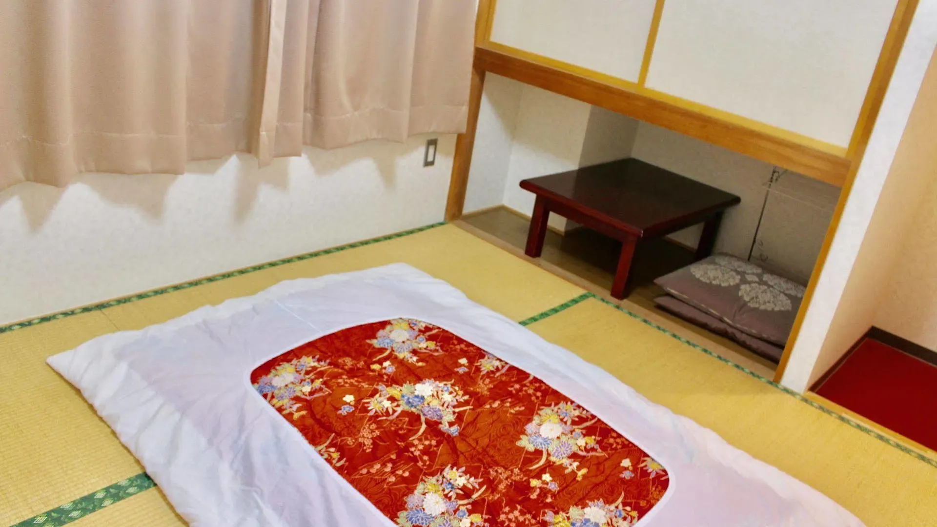 מלון קאמיקאווה Sounkyo Onsen Kumoi 3*,  יפן